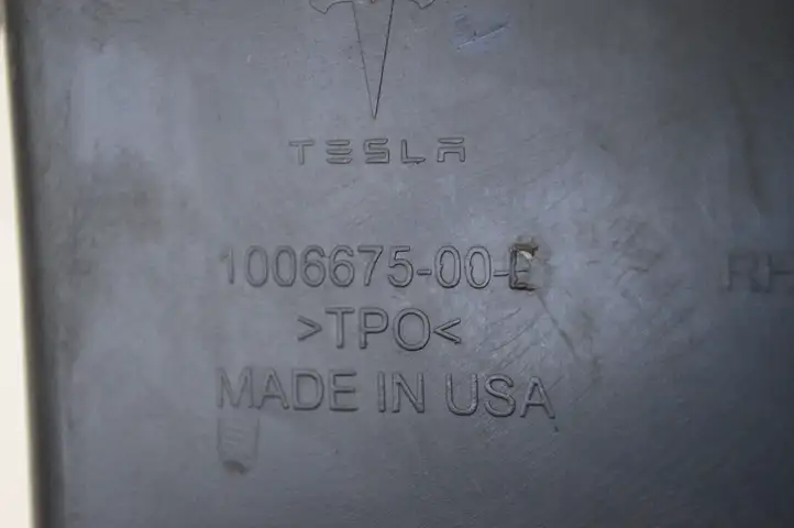 Tesla Model S (2012 - 2016) 100667500E Прочая отделка багажника — фото 5