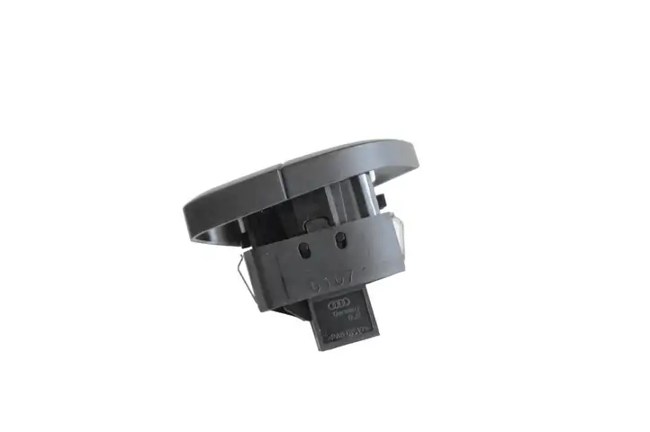 Audi A4 S4 B8 8K (2007 - 2011) 8K2962108A Кнопка фаркопа в багажнике — фото 2