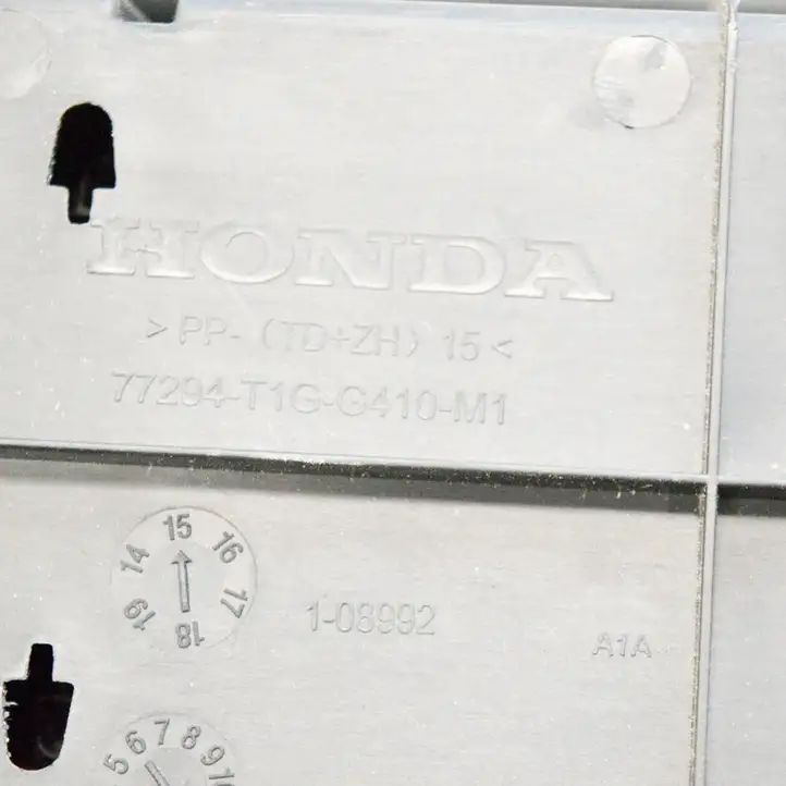 Honda CR-V (2012 - 2016) P013631279 Другая деталь консоли (туннеля) — фото 7