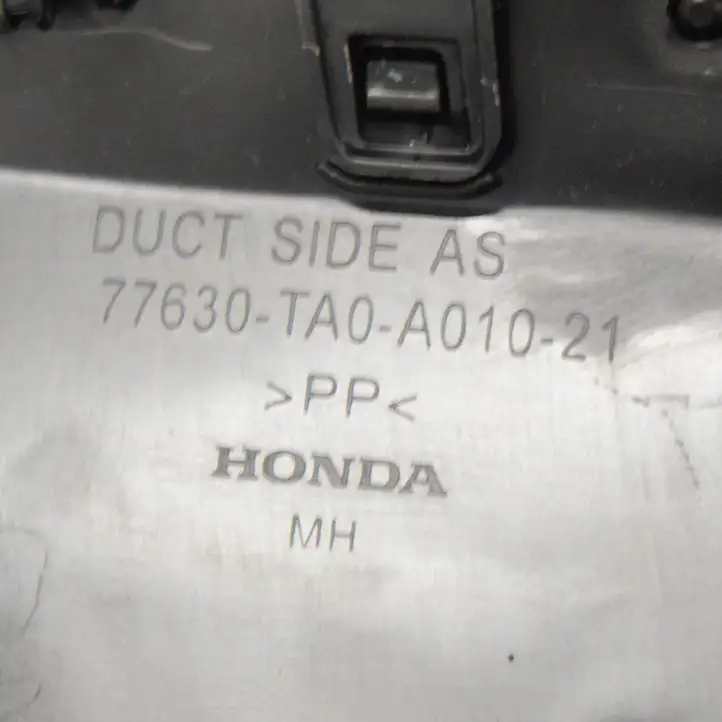 Honda CR-V (2012 - 2016) 77630TA0A01021 Воздушная решетка панели — фото 6