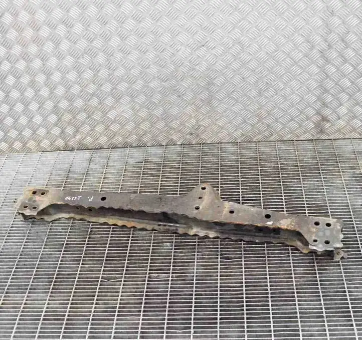Toyota Verso (2012 - 2015) Верхняя панель радиатора — фото 3