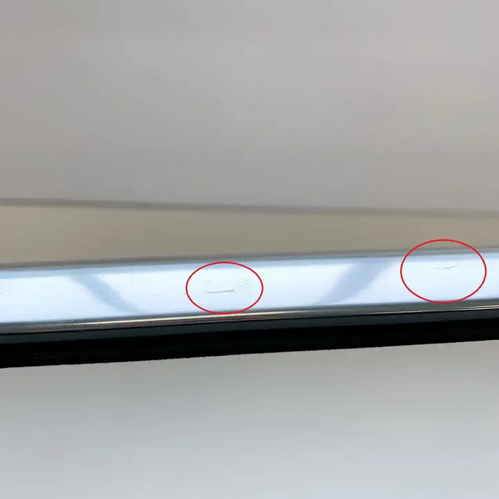 Tesla Model 3 (2017 - 2023) 108074500E Накладка стекла задней двери — фото 5
