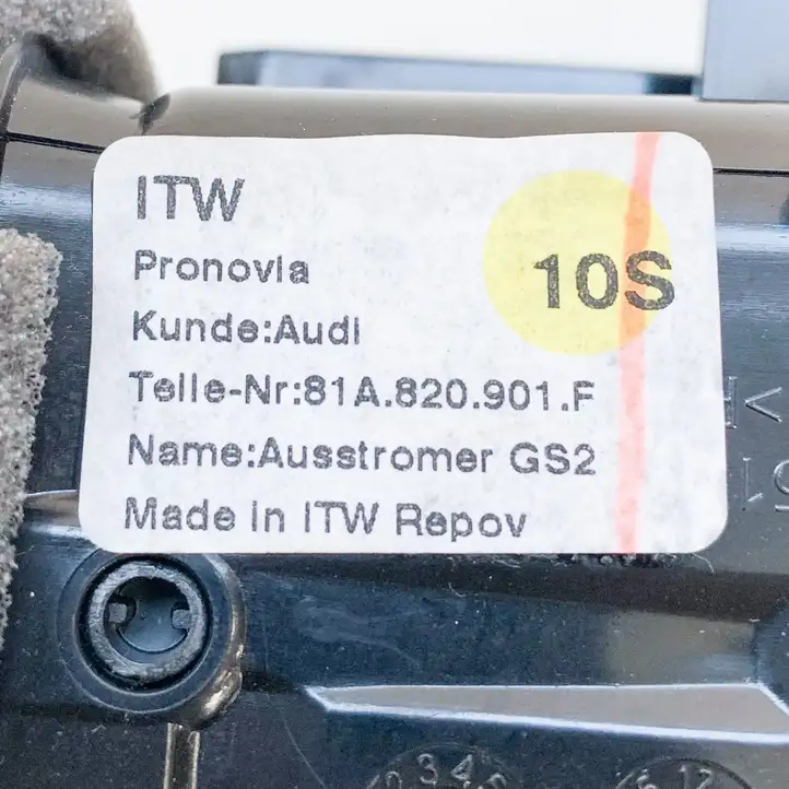 Audi A3/S3 8V (2016 - 2020) 81A820901F Воздушная решетка панели — фото 6