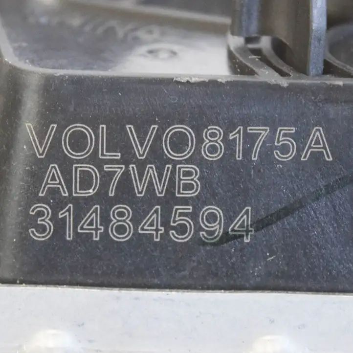 Volvo S90, V90 (2016 - 2020) 31484594 Замок крышки багажника — фото 6
