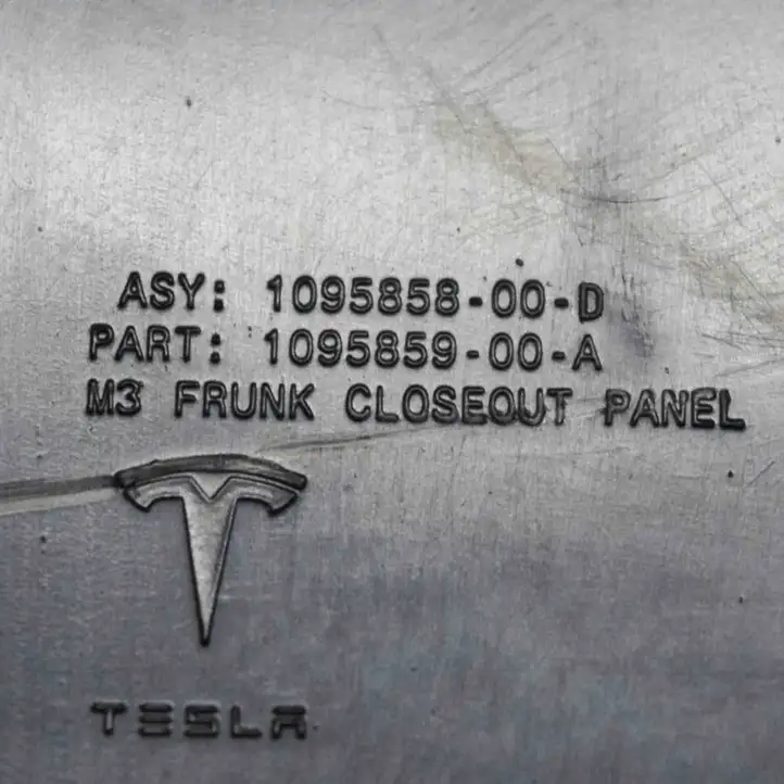 Tesla Model 3 (2017 - 2023) 109585800D Прочие внешние детали — фото 7