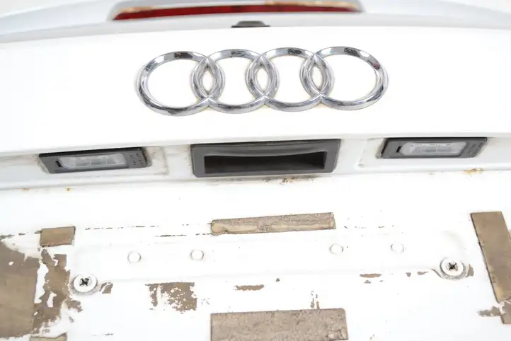 Audi A4 S4 B8 8K (2007 - 2011) Крышка багажника — фото 5
