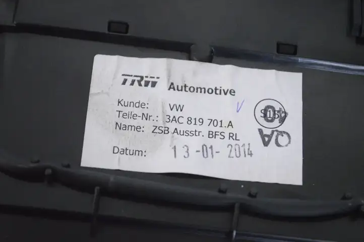Volkswagen PASSAT CC (2012 - 2017) 3AC819701A Воздушная решетка панели — фото 5
