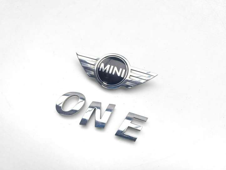 Mini One Cooper R57 (2007 - 2015)  7026188 буквы модели автомобиля