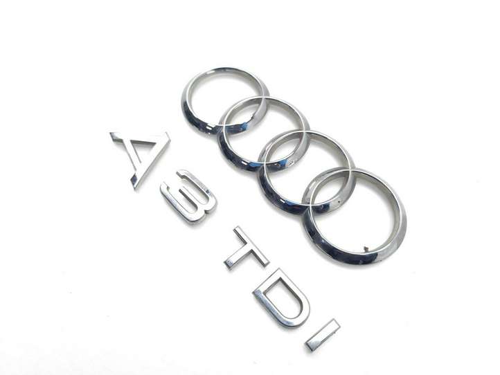 Audi A3/S3 8P (2008 - 2013)   буквы модели автомобиля