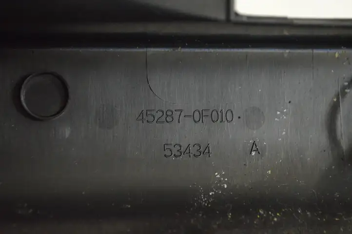 Toyota Corolla Verso E121 (2004 - 2007) 452870D010 Обшивка рулевой колонки — фото 5