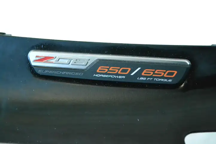 Chevrolet Corvette C7 (2014 - 2019) 22940550 Другая деталь консоли (туннеля) — фото 3