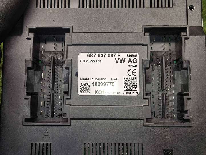Skoda Fabia Mk2 (5J) (2007 - 2014)  6R7937087P Mодуль kомфортa