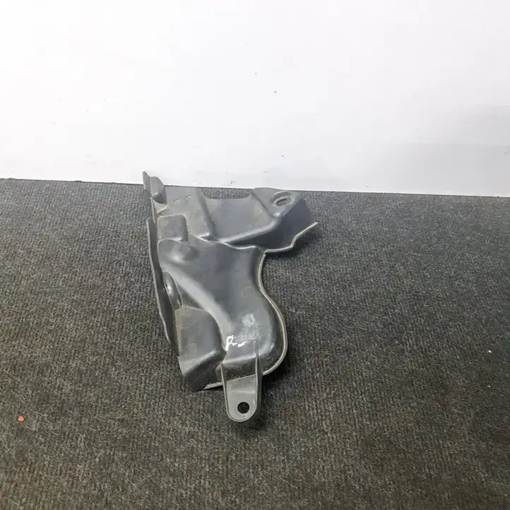 Tesla Model 3 (2017 - 2023) 108169500A Другая часть кузова — фото 5