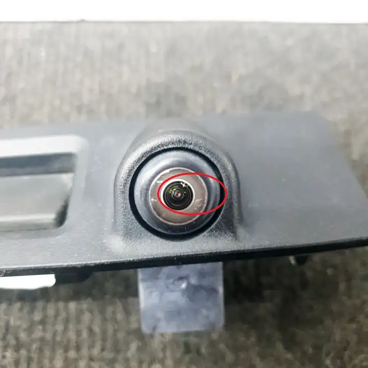 Tesla Model 3 (2017 - 2023) 109594965D Камера заднего вида в бампере — фото 7