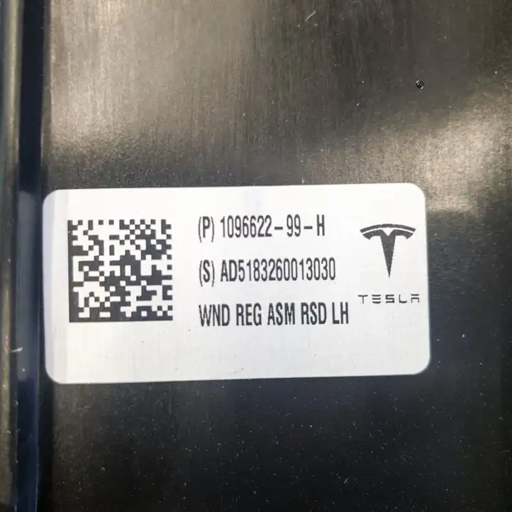 Tesla Model 3 (2017 - 2023) 109662299H Стеклоподъемник передней двери (комплект) — фото 6