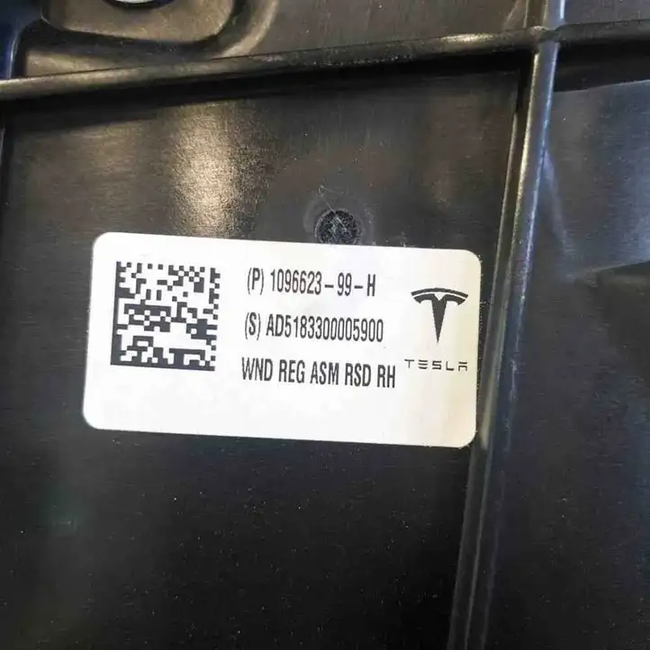 Tesla Model 3 (2017 - 2023) 16937976 Стеклоподъемник передней двери (комплект) — фото 8
