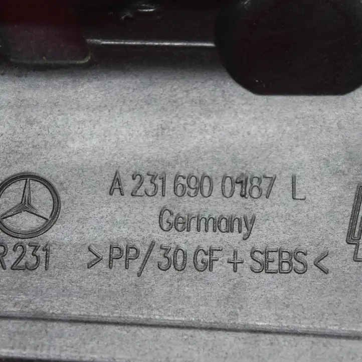 Mercedes-Benz SL R231 (2012 - 2019) A2316900187 Накладка стоек лобового стекла — фото 3