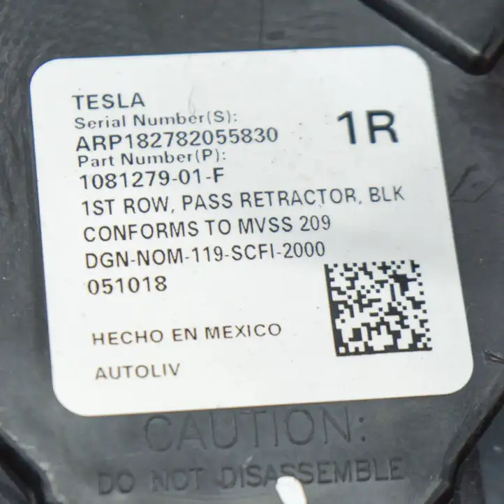 Tesla Model 3 (2017 - 2023) 108127901F Передний ремень безопасности — фото 5
