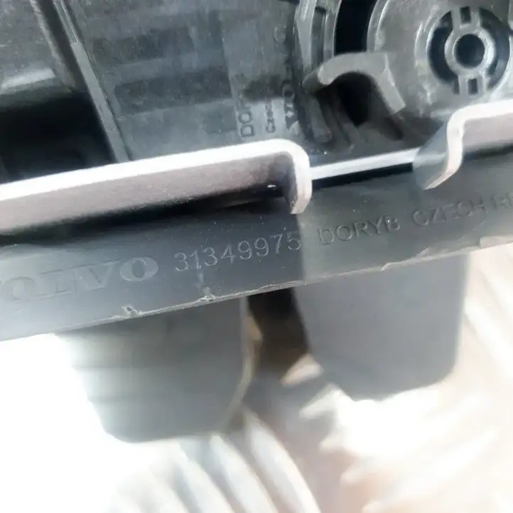 Volvo XC90 (2014 - 2019) 31349975 Замок крышки багажника — фото 9