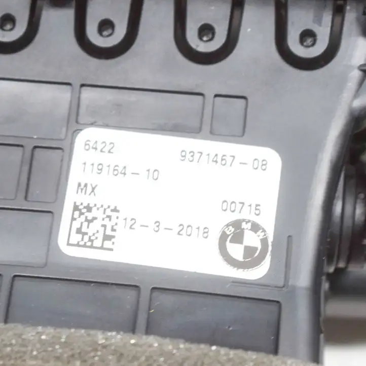 BMW X3 G01 (2018 - 2024) 6835089 Воздушная решетка панели — фото 8