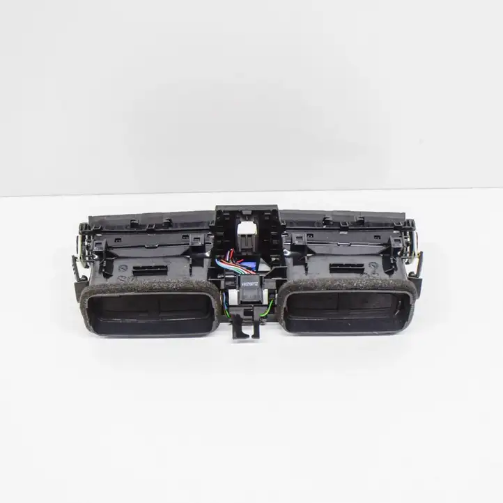 BMW 3 F30 F35 F31 (2012 - 2018) 9218552 Воздушная решетка панели — фото 2