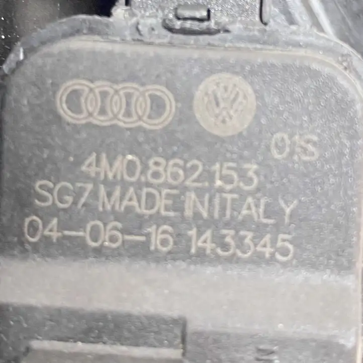 (2014 - 2018) 8U0809906E Отделка лючка топливного бака — фото 3