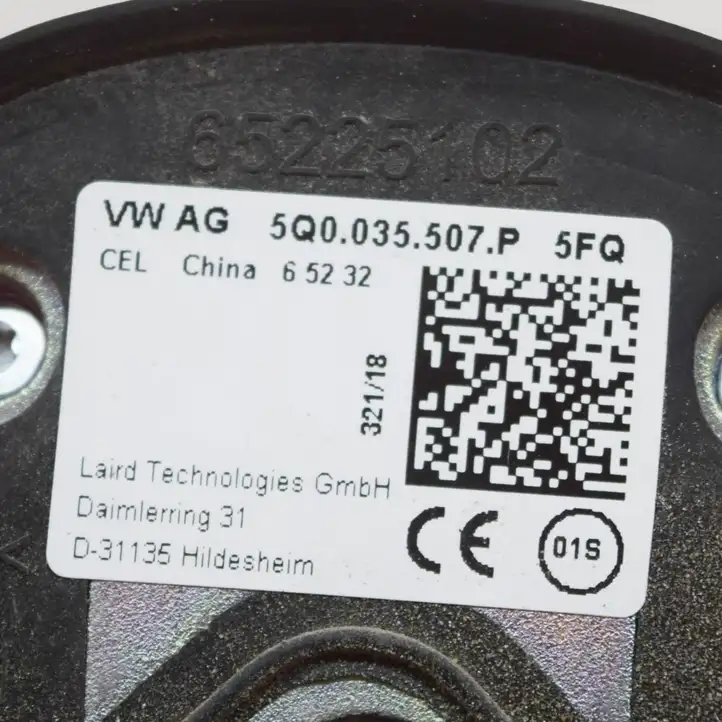 Skoda Karoq (2017 - ) 5Q0035507P GPS антенна — фото 6