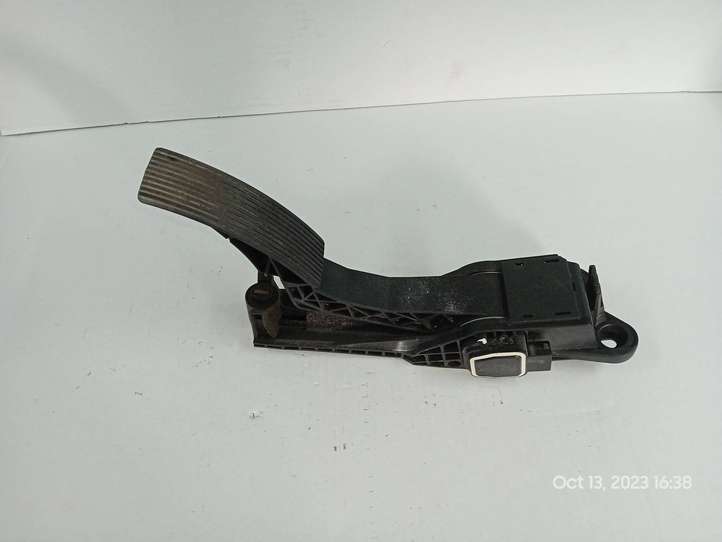 Mercedes-Benz GL X164 (2006 - 2012)  A1643000004 Педаль акселератора