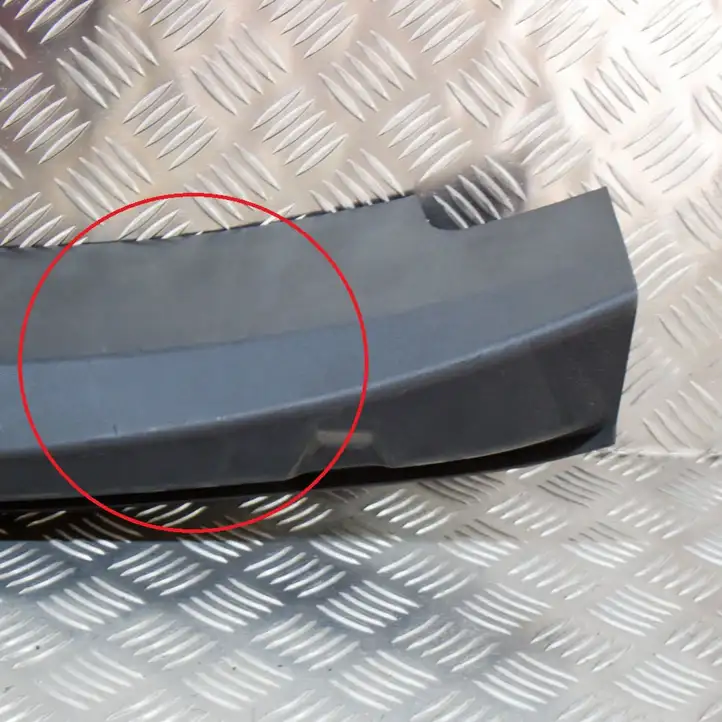 Tesla Model 3 (2017 - 2023) 108631500E Отделка порога багажника — фото 5