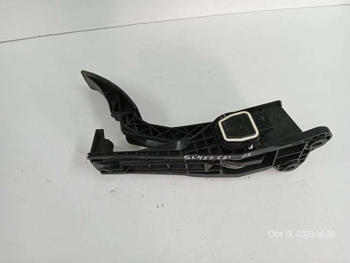 Mercedes-Benz GL X164 (2006 - 2012)  A1643000004 Педаль акселератора