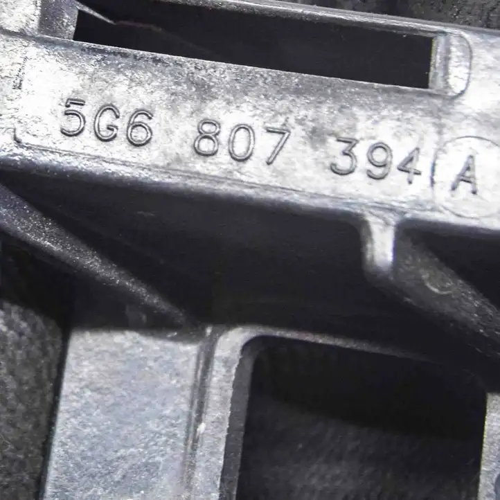 Volkswagen Golf VII (2013 - 2019) 5G6807394A Кронштейн заднего бампера — фото 6