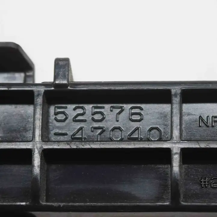 Toyota Prius (XW50) (2015 - ) 5257647040 Кронштейн заднего бампера — фото 6