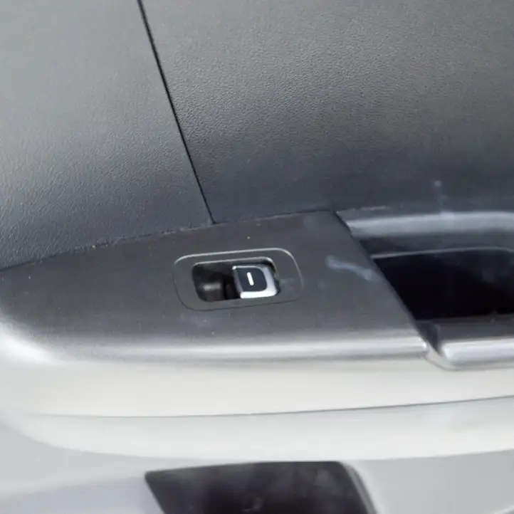 Kia Sportage (2018 - 2021) 83361F1000 Обшивка задней двери — фото 3