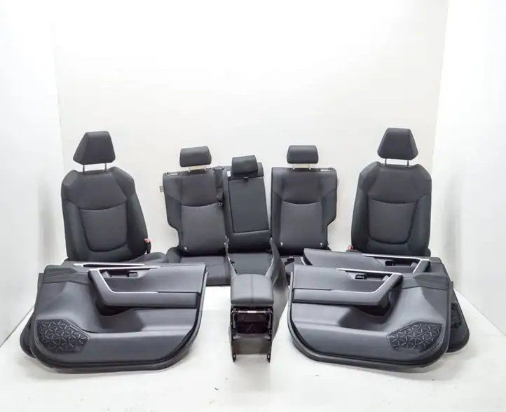 Toyota RAV 4 (XA50) (2018 - ) 67787X1B14 Комплект салона — фото 1