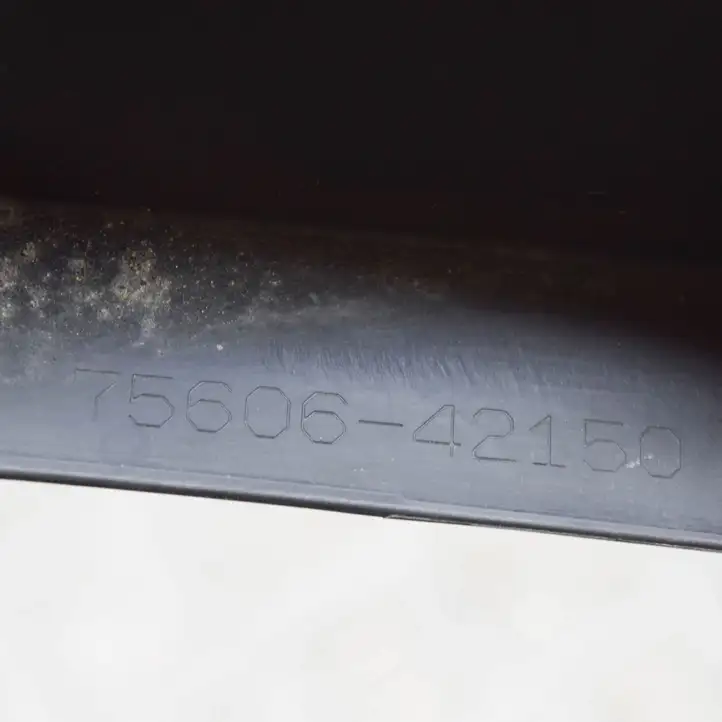 Toyota RAV 4 (XA50) (2018 - ) 7560642150 Молдинги задней двери — фото 6