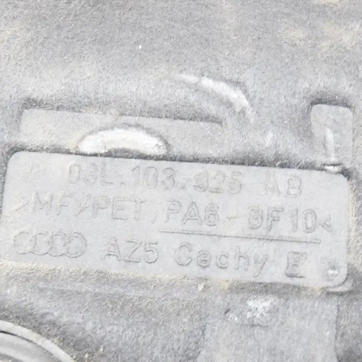 Audi Q5 SQ5 (2008 - 2012) 03L103925AB Крышка двигателя декоративная — фото 3