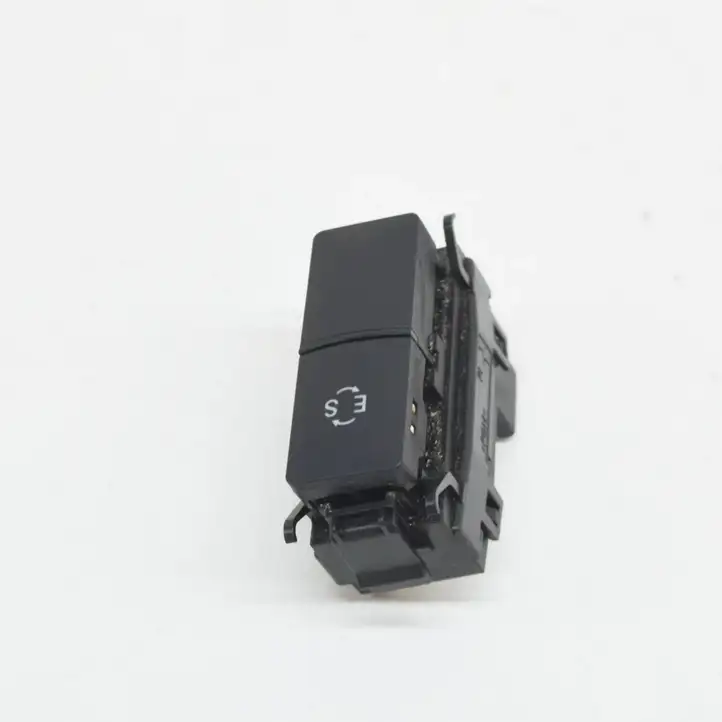 Mercedes-Benz E W212 (2009 - 2016) A2129051302 Кнопка фаркопа в багажнике — фото 2