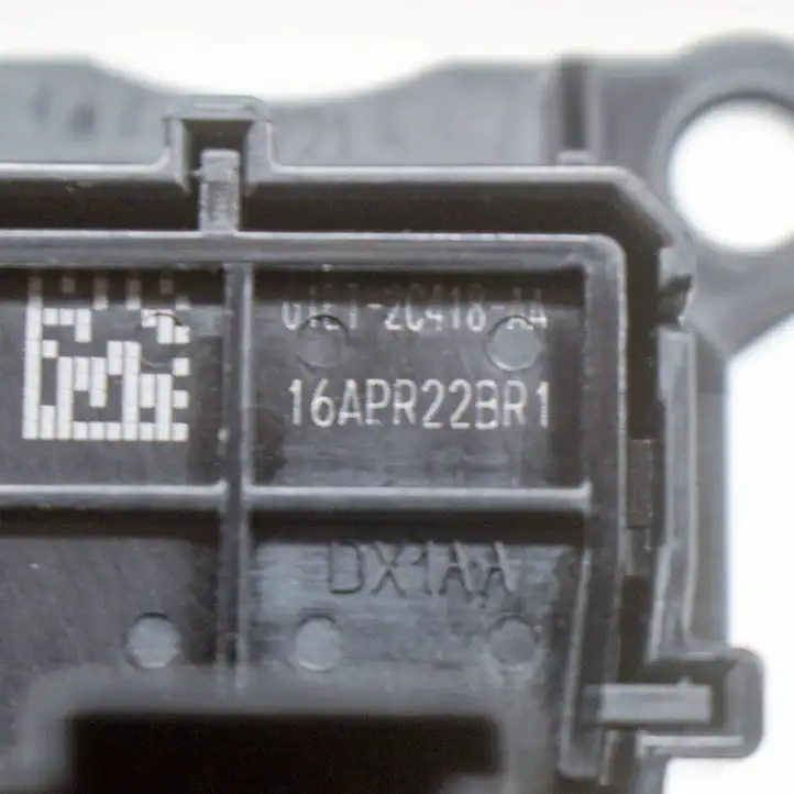 Ford Focus (2011 - 2015) G1ET2C418AA Кнопка фаркопа в багажнике — фото 6