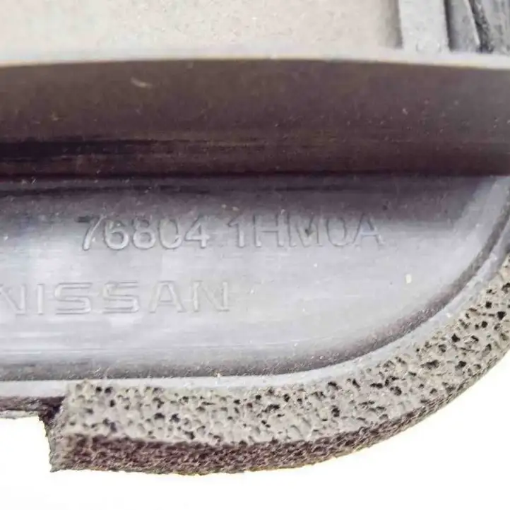 Nissan Leaf I (ZE0) (2010 - 2017) 768041HM0A Вентиляционная решетка кузова — фото 6