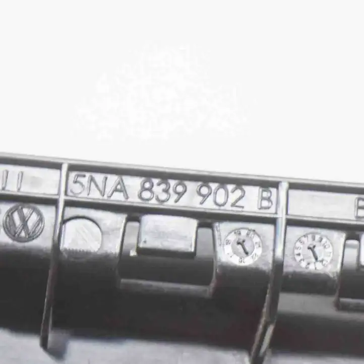 Volkswagen Tiguan (2016 - 2020) 5NA839902B Накладка стекла задней двери — фото 3