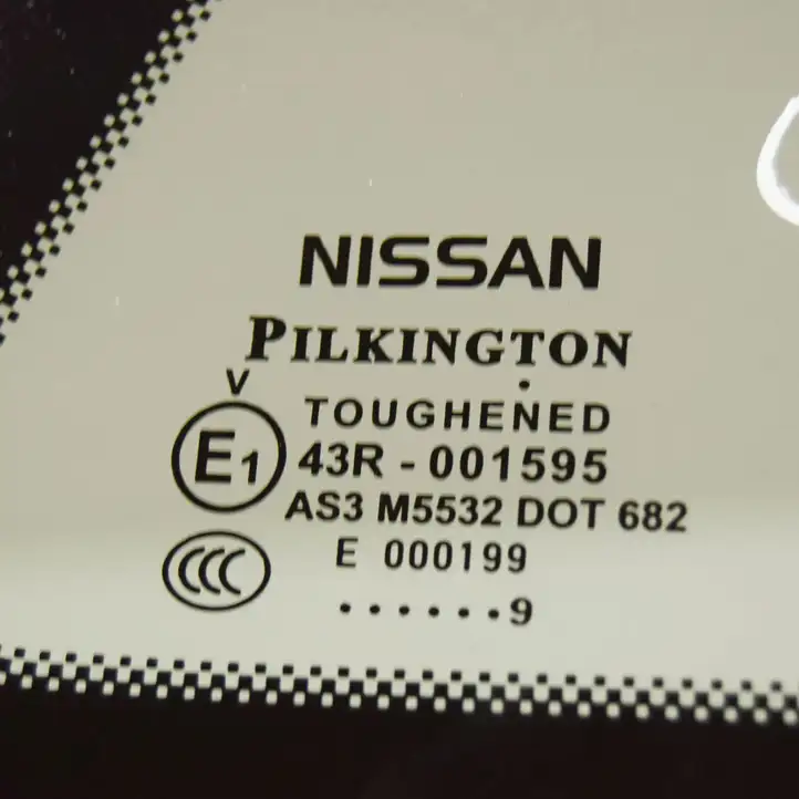 Nissan Qashqai (2017 - 2020) 43R001595 Заднее боковое стекло — фото 5