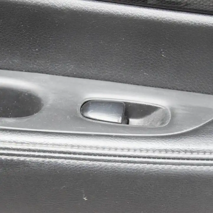 Nissan X-Trail T32 (2014 - 2021) 829774CE0A Обшивка задней двери — фото 3