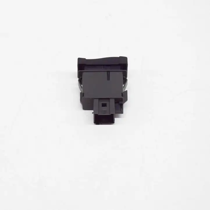 Iveco Daily Daily 5th gen (2011 - 2015) 5801523526 Кнопка фаркопа в багажнике — фото 3