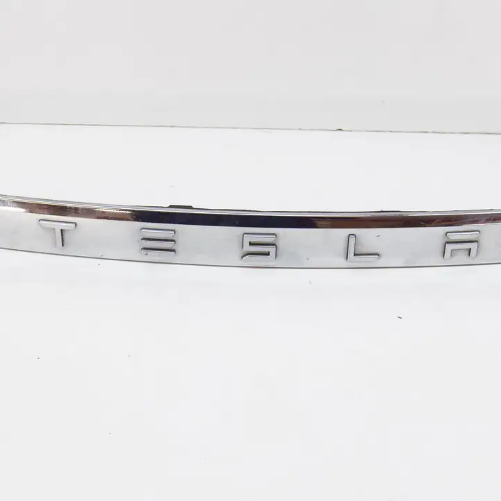 Tesla Model S (2016 - 2021) 102577600A Подсветка номера — фото 2