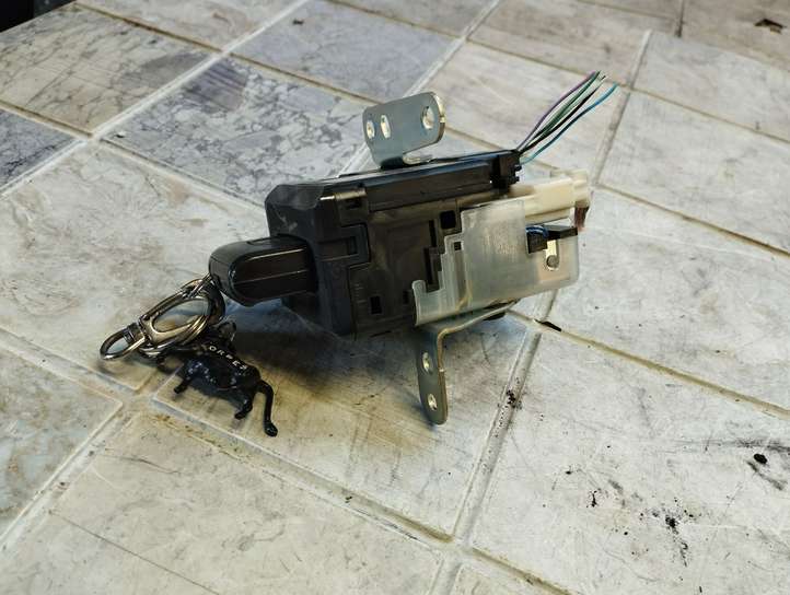 Toyota Corolla Verso AR10 (2004 - 2009)  626399000 Замок зажигания