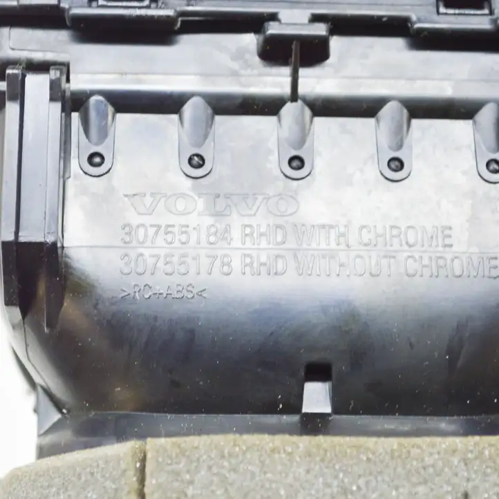 Volvo XC70 (2007 - 2013) 30755178 Воздушная решетка панели — фото 6