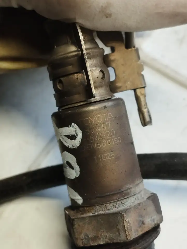 Toyota Corolla Verso AR10 (2004 - 2009) 8946764020 Лямбда-зонд — фото 2