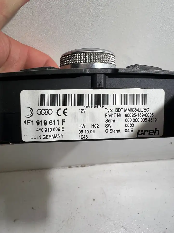Audi A6 S6 C5 4B (2001 - 2004) 4F1919611F Контроллер мультимедийной системы — фото 3