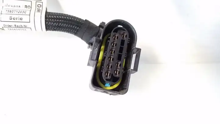 BMW 3 E90 E91 (2005 - 2012)  780825704 Провода свечей накалывания