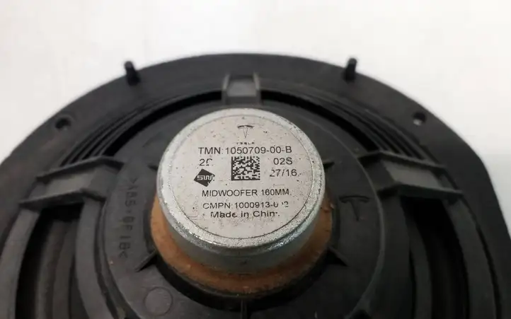 Tesla Model X (2015 - 2021) 105070900B Динамики задних дверей — фото 5